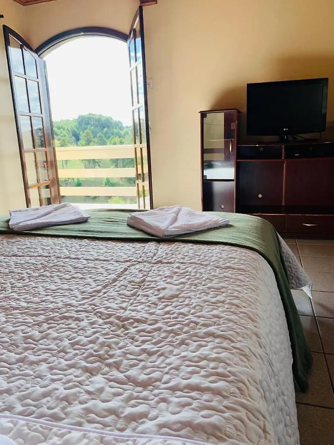 Bed & Breakfast Altavista Suites Campos do Jordão